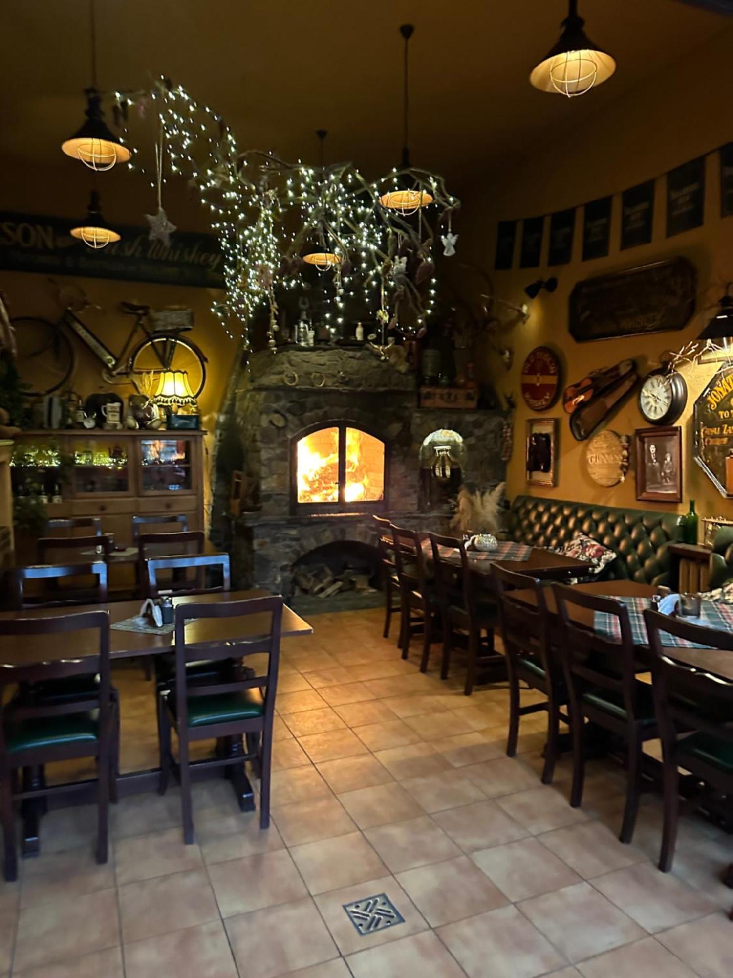 Shoemaker Irish Pub & Accommodation Kielce Kültér fotó