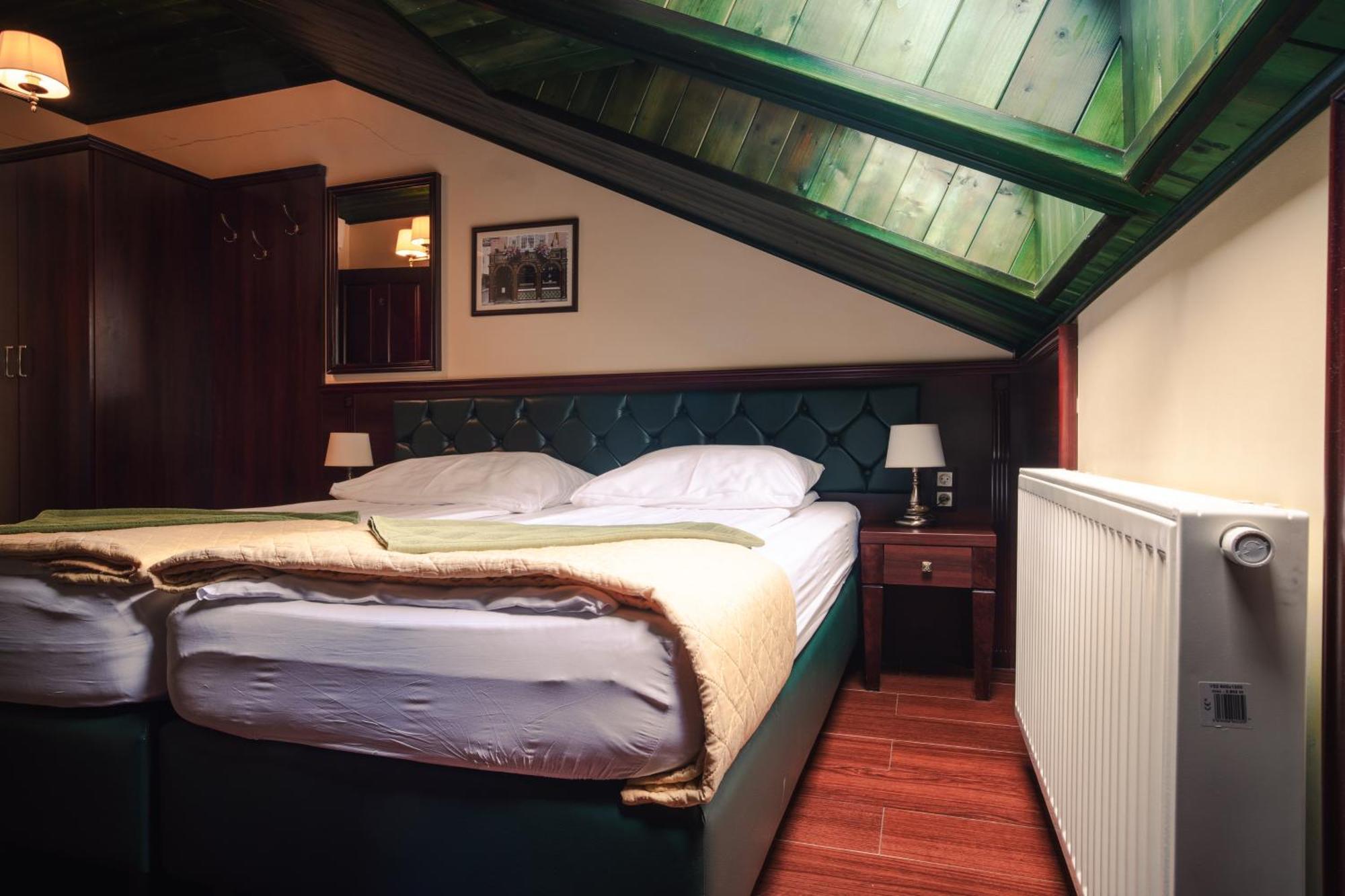 Shoemaker Irish Pub & Accommodation Kielce Kültér fotó