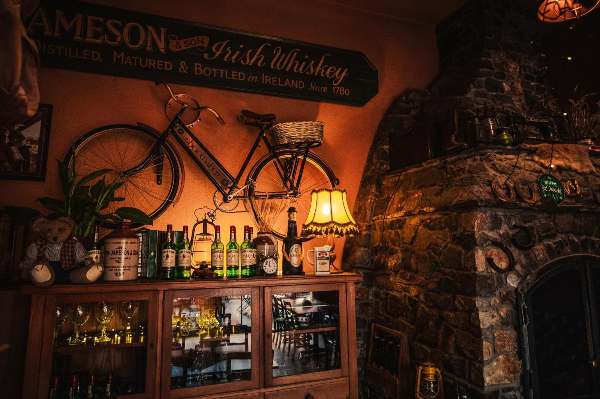 Shoemaker Irish Pub & Accommodation Kielce Kültér fotó